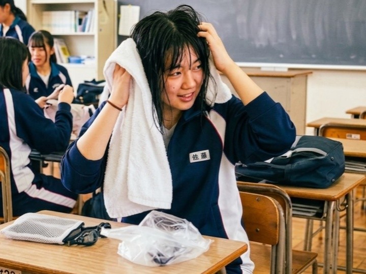 くせ毛の中学生が学校でできるプール後の乾かし方