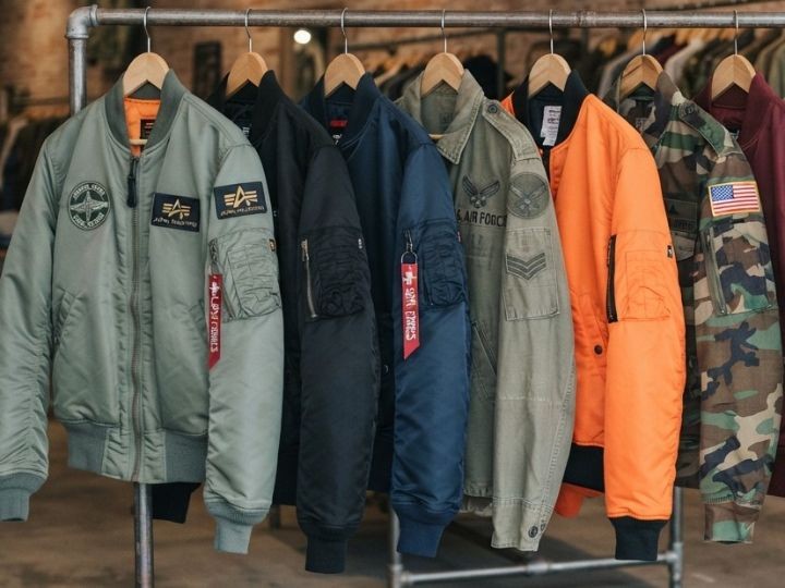 秋のMA-1は何月から着る？