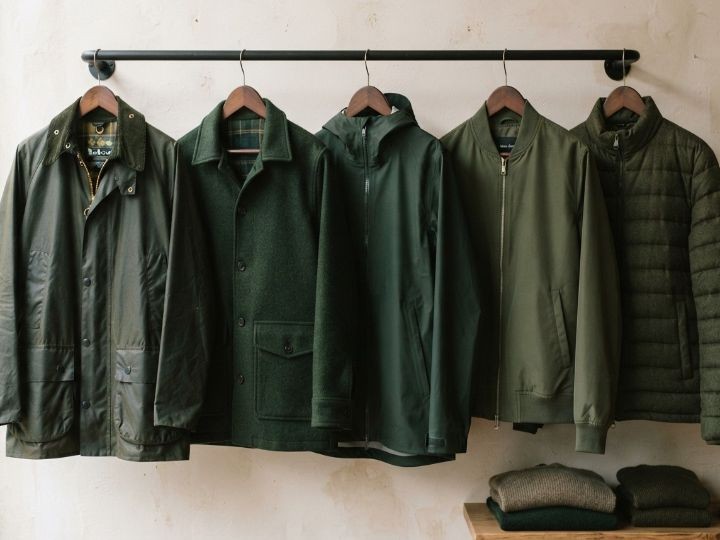 秋に緑の服はおかしい？