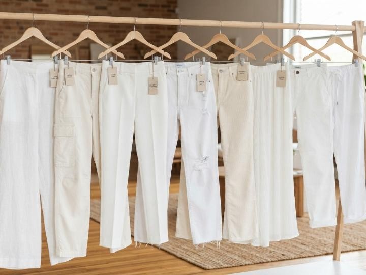 白パンツは「太って見えるから避ける」必要はない